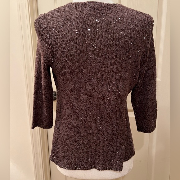 Open Sweater. - Picture 2 of 6